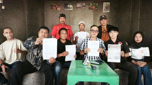 Warga Tanah Polder Cilincing Desak Prabowo Cek Wantimpres Jusuf Hamka, Diduga Rugikan Rakyat Rp27,6 Miliar! Warga Tanah Polder Cilincing Desak Prabowo Cek Wantimpres Jusuf Hamka, Diduga Rugikan Rakyat Rp27,6 Miliar!