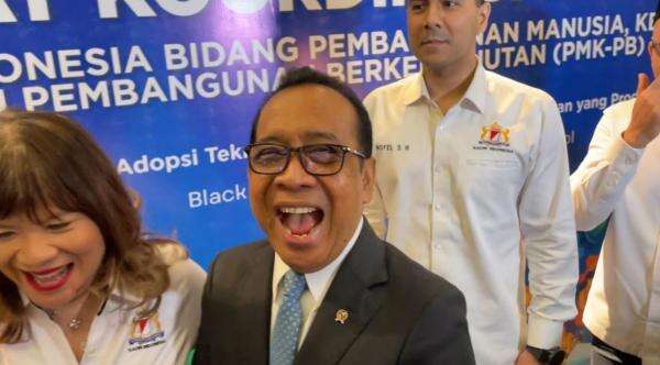 Ditanya Kabar Diganti Sugiono, Menko PMK Pratikno Tertawa Terbahak-bahak Ditanya Kabar Diganti Sugiono, Menko PMK Pratikno Tertawa Terbahak-bahak