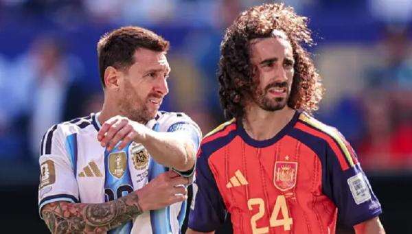Viral! Marc Cucurella Tutup Mulut Saat Bicara dengan Messi, Kok Tidak Kartu Merah? Viral! Marc Cucurella Tutup Mulut Saat Bicara dengan Messi, Kok Tidak Kartu Merah?