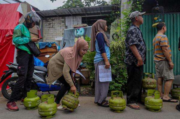 Tak Cuma Pertalite, LPG 3 Kg Bakal Diperketat Berdasarkan Desil Tak Cuma Pertalite, LPG 3 Kg Bakal Diperketat Berdasarkan Desil