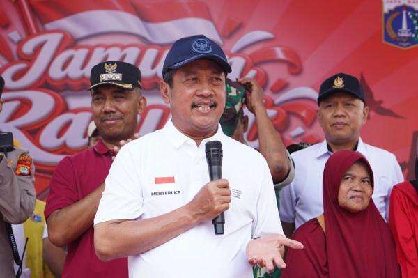 Dorong Konsumsi Ikan, KKP Bagikan 4 Ton Ikan Layang ke Masyarakat Dorong Konsumsi Ikan, KKP Bagikan 4 Ton Ikan Layang ke Masyarakat