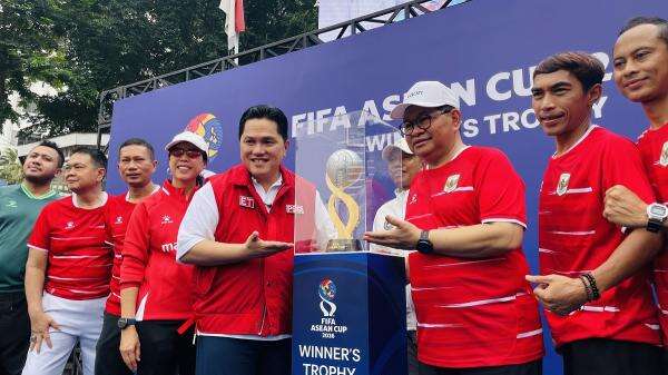Trofi FIFA ASEAN Cup 2026 Dipamerkan di Bundaran HI, Erick Thohir Targetkan Indonesia Jadi Tuan Rumah Terbaik Trofi FIFA ASEAN Cup 2026 Dipamerkan di Bundaran HI, Erick Thohir Targetkan Indonesia Jadi Tuan Rumah Terbaik