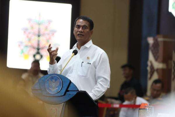 Jalankan Instruksi Prabowo, Mentan Wajibkan Pabrik Gula Punya Kebun Tebu Jalankan Instruksi Prabowo, Mentan Wajibkan Pabrik Gula Punya Kebun Tebu