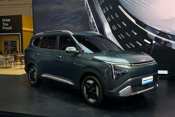 Lawan Terberat Carens EV Bukan BYD M6, tapi Justru Hyundai Neira Lawan Terberat Carens EV Bukan BYD M6, tapi Justru Hyundai Neira