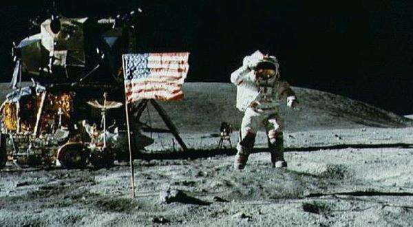 Peristiwa 20 Juli: Neil Armstrong Mendarat di Bulan hingga Sultan Hamengkubuwono VI Meninggal Peristiwa 20 Juli: Neil Armstrong Mendarat di Bulan hingga Sultan Hamengkubuwono VI Meninggal
