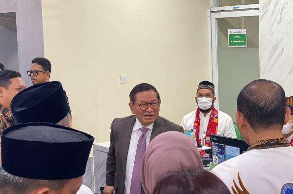 Resmikan Puskemas Matraman, Pramono Kagum Bertemu Lansia Rutin Gym Resmikan Puskemas Matraman, Pramono Kagum Bertemu Lansia Rutin Gym