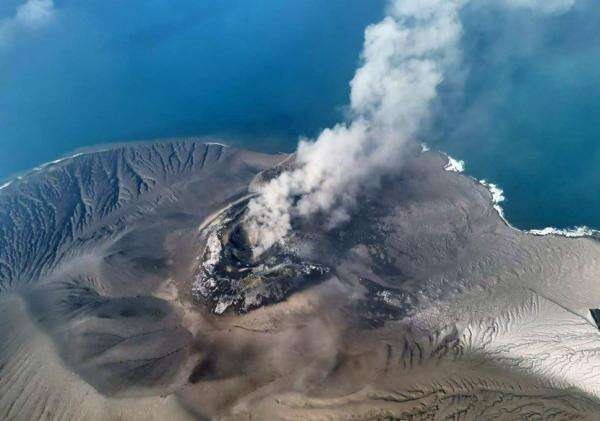 Gunung Anak Krakatau Erupsi, Abu Vulkanik Menyebar hingga Jakarta dan Bengkulu Gunung Anak Krakatau Erupsi, Abu Vulkanik Menyebar hingga Jakarta dan Bengkulu