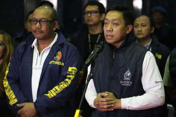 Polri Pastikan Penangkapan WN Palestina Abdul Karim Raeq Miqdad Sesuai Prosedur Polri Pastikan Penangkapan WN Palestina Abdul Karim Raeq Miqdad Sesuai Prosedur