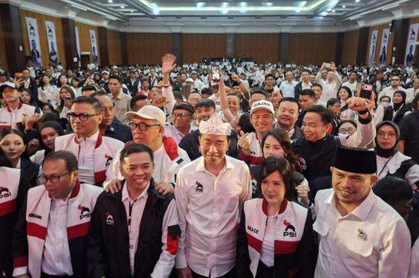 Kenapa Jokowi Baru Tunjukkan KTA PSI di Bandung? Ternyata Ini Alasannya Kenapa Jokowi Baru Tunjukkan KTA PSI di Bandung? Ternyata Ini Alasannya