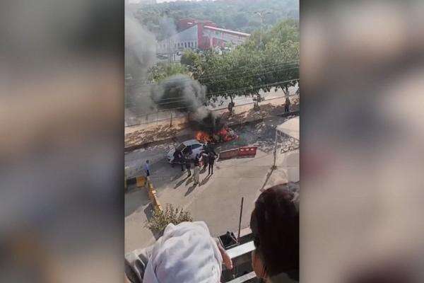 Bom Bunuh Diri Guncang Pos Polisi Tewaskan 12 Orang, Ambulans yang Hendak Evakuasi Ditembaki Bom Bunuh Diri Guncang Pos Polisi Tewaskan 12 Orang, Ambulans yang Hendak Evakuasi Ditembaki