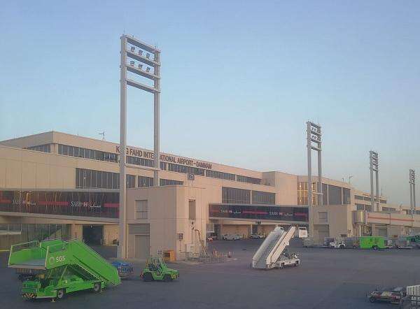 Bandara King Fahd Diserang, 1 Orang Tewas dan 8 Luka-luka Bandara King Fahd Diserang, 1 Orang Tewas dan 8 Luka-luka