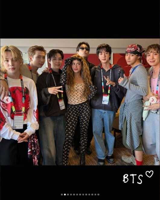 Viral! Shakira Sapa Penggemar Pakai Bahasa Korea usai Bertemu BTS Viral! Shakira Sapa Penggemar Pakai Bahasa Korea usai Bertemu BTS
