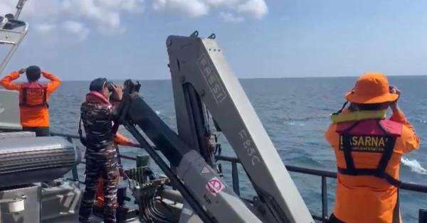 24 Orang Hilang, Basarnas Telusuri Titik Kecelakaan KM Nurul Salsa 24 Orang Hilang, Basarnas Telusuri Titik Kecelakaan KM Nurul Salsa