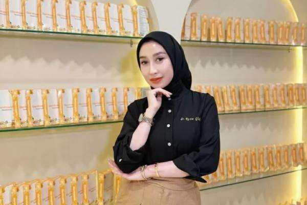 Reza Gladys Bakal Perbaiki Gugatan Rekonvensi Usai Disebut Cacat Formil dalam PMH Nikita Mirzani Reza Gladys Bakal Perbaiki Gugatan Rekonvensi Usai Disebut Cacat Formil dalam PMH Nikita Mirzani