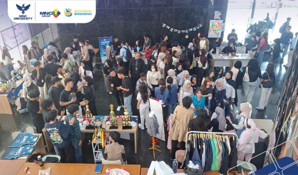 MNC University Gelar UKM Fair Kenalkan Kehidupan Kampus di PKKMB Batch 2 MNC University Gelar UKM Fair Kenalkan Kehidupan Kampus di PKKMB Batch 2