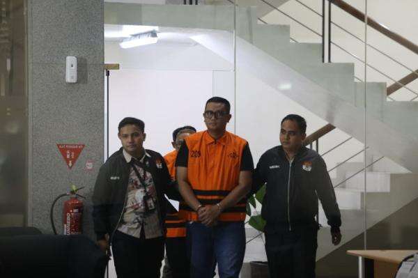 KPK Ungkap Bupati Klaten Sepakati Uang Rp400 Juta untuk Hapus Temuan Audit BPK KPK Ungkap Bupati Klaten Sepakati Uang Rp400 Juta untuk Hapus Temuan Audit BPK