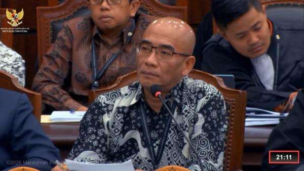 Mantan Ketua KPU Ungkap Alasan Tidak Klarifikasi Dokumen Pendidikan Gibran Mantan Ketua KPU Ungkap Alasan Tidak Klarifikasi Dokumen Pendidikan Gibran