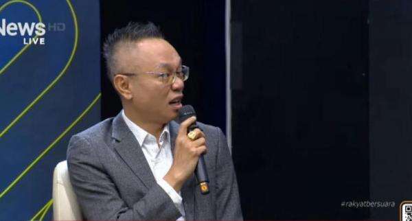 Ade Darmawan Soroti Penangguhan Penahanan Roy Suryo: Kok Bisa, Ada Apa Ya? Ade Darmawan Soroti Penangguhan Penahanan Roy Suryo: Kok Bisa, Ada Apa Ya?