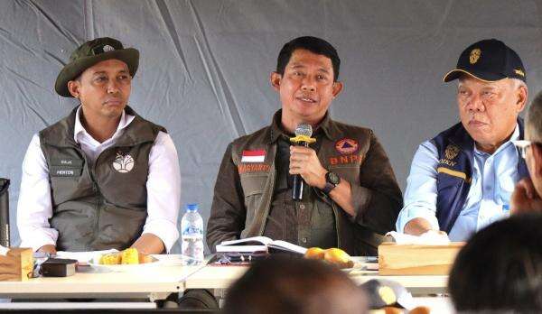 Percepat Penanganan Karhutla di Kaltim, BNPB Kerahkan 4.068 Personel dan OMC Percepat Penanganan Karhutla di Kaltim, BNPB Kerahkan 4.068 Personel dan OMC