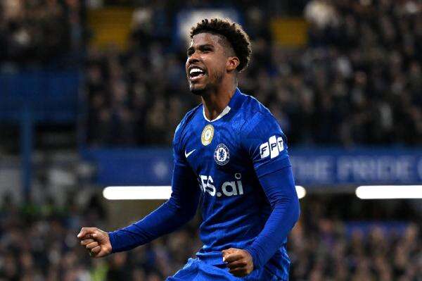 MU Datangkan Andrey Santos Rp1,2 Triliun dari Chelsea, tapi Perburuan Gelandang Belum Selesai MU Datangkan Andrey Santos Rp1,2 Triliun dari Chelsea, tapi Perburuan Gelandang Belum Selesai