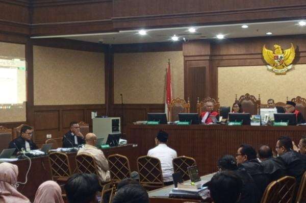 Yaqut Sentil Eks Pejabat Kemenag di Sidang Kuota Haji: Fitnah Lebih Kejam dari Pembunuhan Yaqut Sentil Eks Pejabat Kemenag di Sidang Kuota Haji: Fitnah Lebih Kejam dari Pembunuhan
