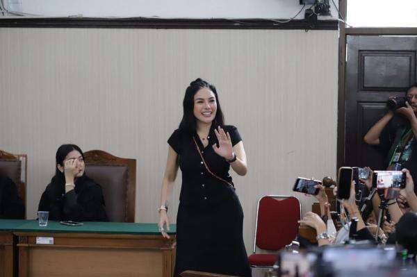 Nikita Mirzani Minta 5 Jaksa yang Tangani Kasusnya Diusut usai Febrie Adriansyah Tersangka Nikita Mirzani Minta 5 Jaksa yang Tangani Kasusnya Diusut usai Febrie Adriansyah Tersangka