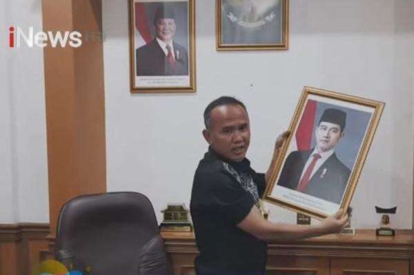 Viral Wakil Ketua DPRD Sukabumi Turunkan Foto Wapres Gibran, Alasannya karena Malu Viral Wakil Ketua DPRD Sukabumi Turunkan Foto Wapres Gibran, Alasannya karena Malu