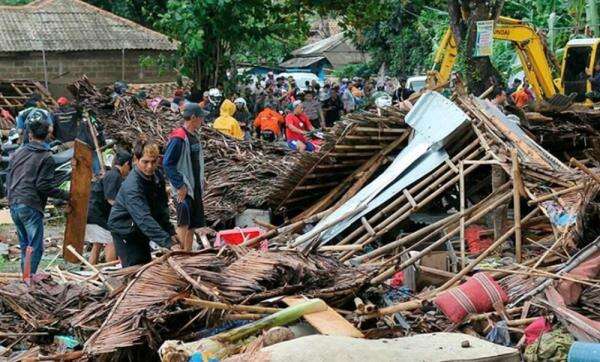 Korban Tewas Gempa Dahsyat M 7,8 di Filipina Bertambah Jadi 53 Orang Korban Tewas Gempa Dahsyat M 7,8 di Filipina Bertambah Jadi 53 Orang