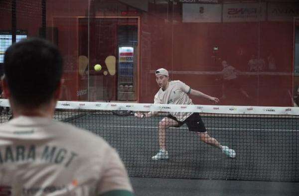 Seru dan Kompetitif, Turnamen Padel Antar Kantor Warnai RESET Social Club Seru dan Kompetitif, Turnamen Padel Antar Kantor Warnai RESET Social Club