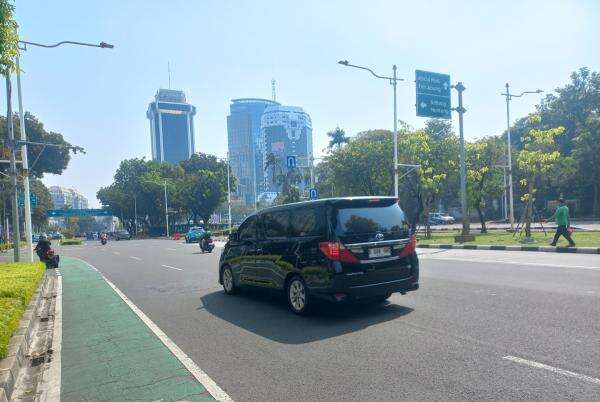 Sempat Ditutup Imbas Ada Unjuk Rasa, Jalan Medan Merdeka Selatan Dibuka Kembali Sempat Ditutup Imbas Ada Unjuk Rasa, Jalan Medan Merdeka Selatan Dibuka Kembali