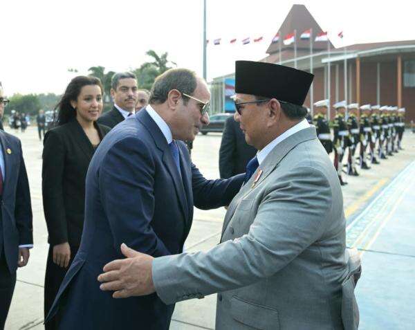 Jaga Hubungan Bilateral, Prabowo Antar Kepulangan Presiden Mesir di Halim Jaga Hubungan Bilateral, Prabowo Antar Kepulangan Presiden Mesir di Halim