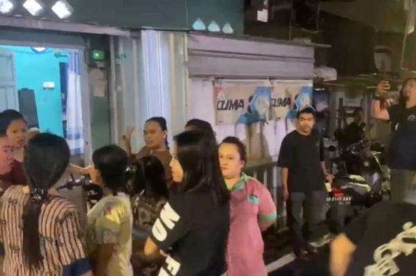 Bocah 12 Tahun di Makassar Dianiaya Remaja Tetangga, Tubuh Disayat Pisau Cutter Bocah 12 Tahun di Makassar Dianiaya Remaja Tetangga, Tubuh Disayat Pisau Cutter
