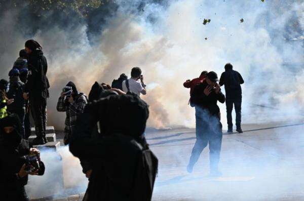 Demo Protes Biaya Hidup Tinggi di Prancis dan Italia Rusuh, Kemlu: Tak Ada WNI Terlibat dan Jadi Korban Demo Protes Biaya Hidup Tinggi di Prancis dan Italia Rusuh, Kemlu: Tak Ada WNI Terlibat dan Jadi Korban