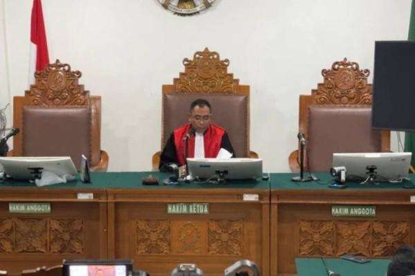 Breaking News: Hakim Tolak Praperadilan Eks Jampidsus Febrie, Status Tersangka Sah Breaking News: Hakim Tolak Praperadilan Eks Jampidsus Febrie, Status Tersangka Sah