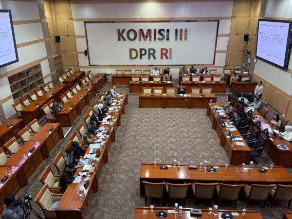 Komisi III DPR Pastikan RUU Perampasan Aset Akan Tetap Dimaksimalkan saat Reses Komisi III DPR Pastikan RUU Perampasan Aset Akan Tetap Dimaksimalkan saat Reses