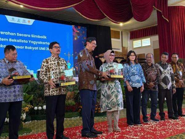 Pegadaian Dorong Green Tourism di Yogyakarta, BerikanBantuanBecak Kayuh Listrik Pegadaian Dorong Green Tourism di Yogyakarta, BerikanBantuanBecak Kayuh Listrik