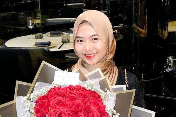 Tak Asal Review! Aleta Novianda Bocorkan 5 Cara Bikin Konten Review Skincare yang Menarik Jutaan Penonton Tak Asal Review! Aleta Novianda Bocorkan 5 Cara Bikin Konten Review Skincare yang Menarik Jutaan Penonton