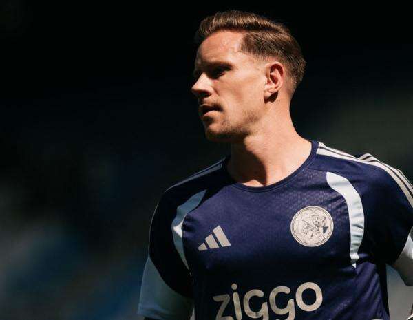Maarten Paes Dicadangkan, Debut Ter Stegen Berakhir Manis Usai Ajax Amsterdam Menang 2-0 atas PEC Zwolle Maarten Paes Dicadangkan, Debut Ter Stegen Berakhir Manis Usai Ajax Amsterdam Menang 2-0 atas PEC Zwolle