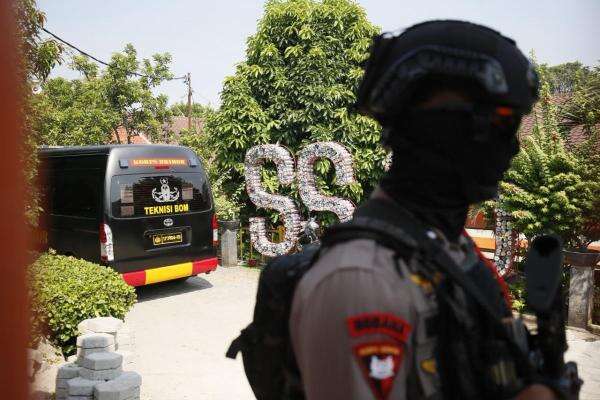 Polisi Ungkap Motif Ancaman Bom di SDN Srengseng Sawah 15, Pelaku Mengaku Iseng Polisi Ungkap Motif Ancaman Bom di SDN Srengseng Sawah 15, Pelaku Mengaku Iseng