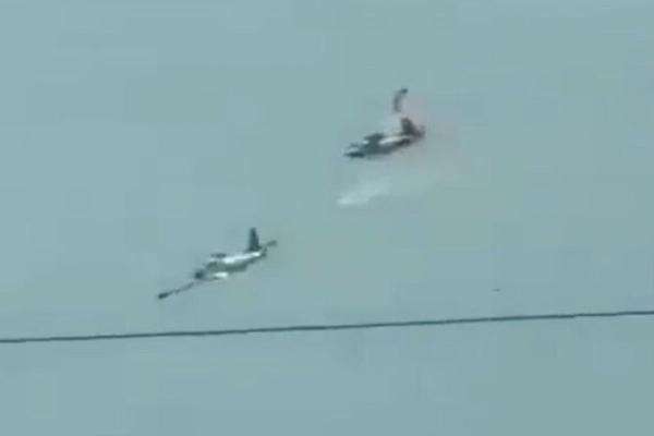 2 Pesawat Militer Negara Tetangga Indonesia Tabrakan di Udara, 4 Pilot Tewas 2 Pesawat Militer Negara Tetangga Indonesia Tabrakan di Udara, 4 Pilot Tewas