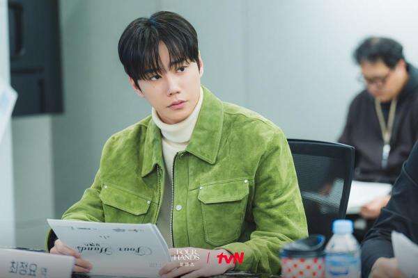 Cerita Lee Jun Young Buntuti dan Bekuk Pengemudi yang Nyetir saat Mabuk Cerita Lee Jun Young Buntuti dan Bekuk Pengemudi yang Nyetir saat Mabuk