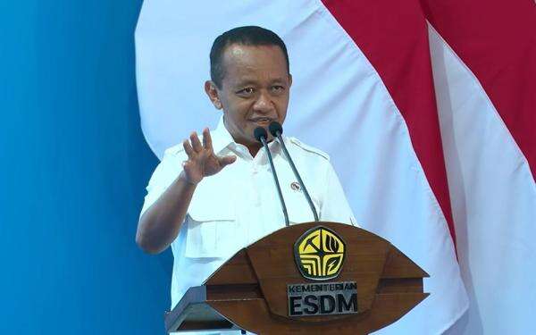 Bahlil Prioritaskan Perusahaan Pembayar Royalti Tinggi dalam Relaksasi RKAB Batu Bara Bahlil Prioritaskan Perusahaan Pembayar Royalti Tinggi dalam Relaksasi RKAB Batu Bara