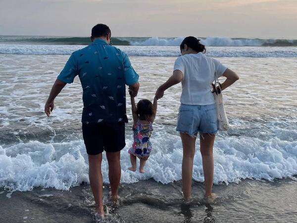 Raisa dan Hamish Daud Sepakat Urus Zalina Bersama, Terapkan Co-Parenting Raisa dan Hamish Daud Sepakat Urus Zalina Bersama, Terapkan Co-Parenting