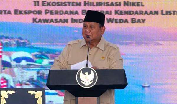 Kelakar Prabowo ke Luhut: Dulu Mantan Komandan, Kini Saya Komandannya Kelakar Prabowo ke Luhut: Dulu Mantan Komandan, Kini Saya Komandannya