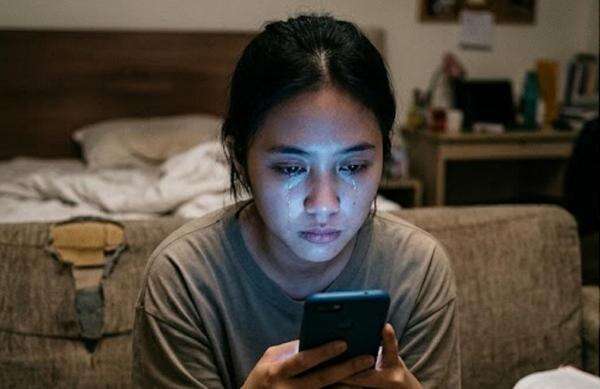 Jangan Sepelekan Kebiasaan Scroll Media Sosial, Otak Bisa Overstimulasi Jangan Sepelekan Kebiasaan Scroll Media Sosial, Otak Bisa Overstimulasi