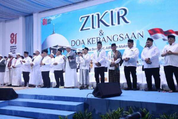 Baznas Sebut Gerakan Zakat Pererat Persatuan dan Menyejahterakan Umat Baznas Sebut Gerakan Zakat Pererat Persatuan dan Menyejahterakan Umat