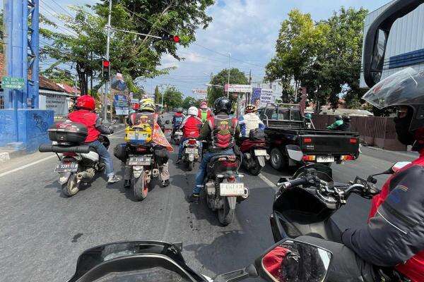 5 Tips Berkendara Aman saat Macet, Harus Jaga Emosi 5 Tips Berkendara Aman saat Macet, Harus Jaga Emosi