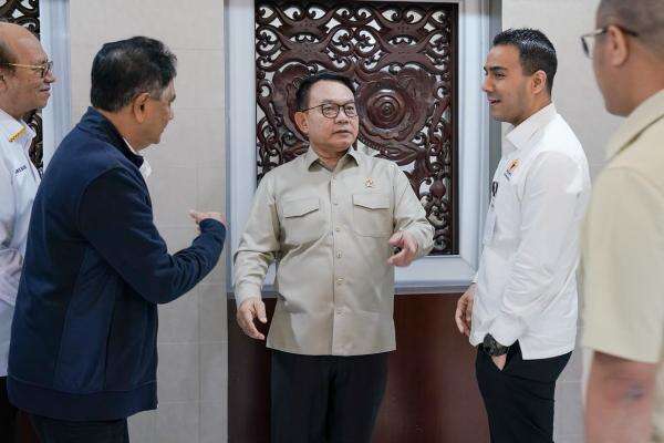 Kadin Temui KSP, Minta Moratorium Penempatan Pekerja Migran ke Timur Tengah Dievaluasi Kadin Temui KSP, Minta Moratorium Penempatan Pekerja Migran ke Timur Tengah Dievaluasi