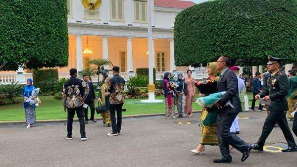 Keluarga Capaja Mulai Penuhi Istana jelang Pelantikan 1.177 Perwira TNI-Polri Hari Ini Keluarga Capaja Mulai Penuhi Istana jelang Pelantikan 1.177 Perwira TNI-Polri Hari Ini