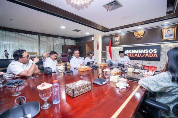 Penyaluran Bansos Gunakan Teknologi Digital, Penerima Diverifikasi lewat Pengenalan Wajah Penyaluran Bansos Gunakan Teknologi Digital, Penerima Diverifikasi lewat Pengenalan Wajah
